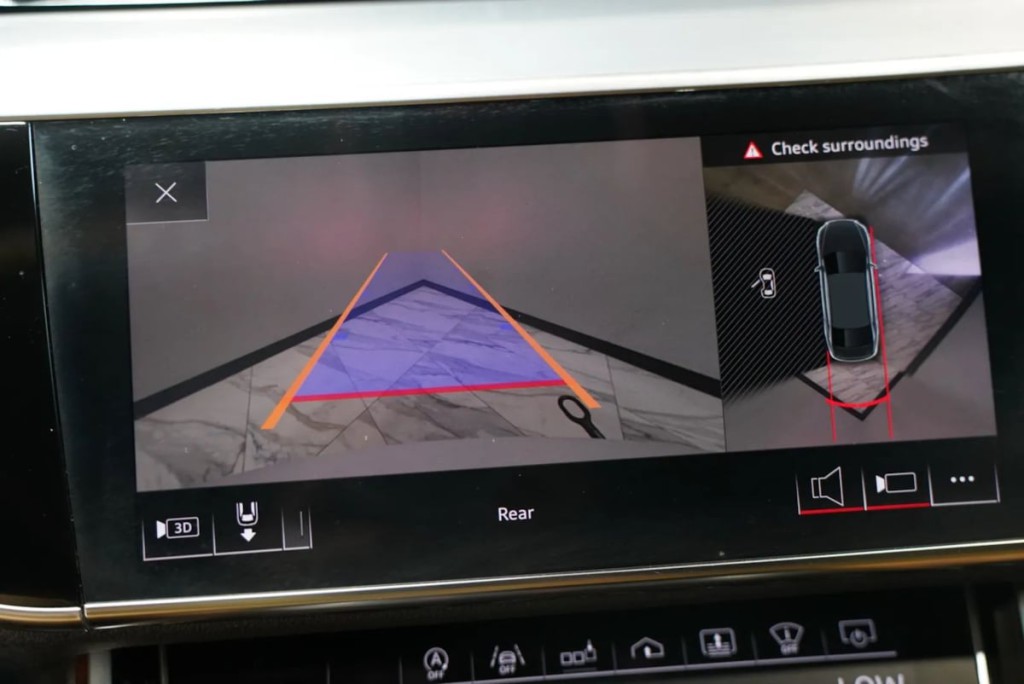 2019 Audi A8 Image 27