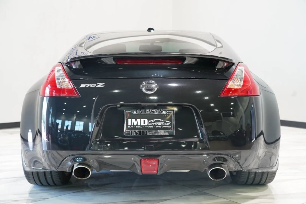 2014 Nissan 370Z Image 8