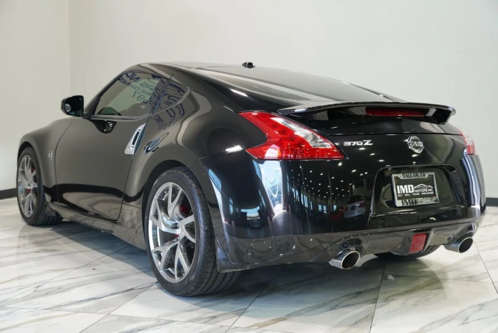 2014 Nissan 370Z Image 9
