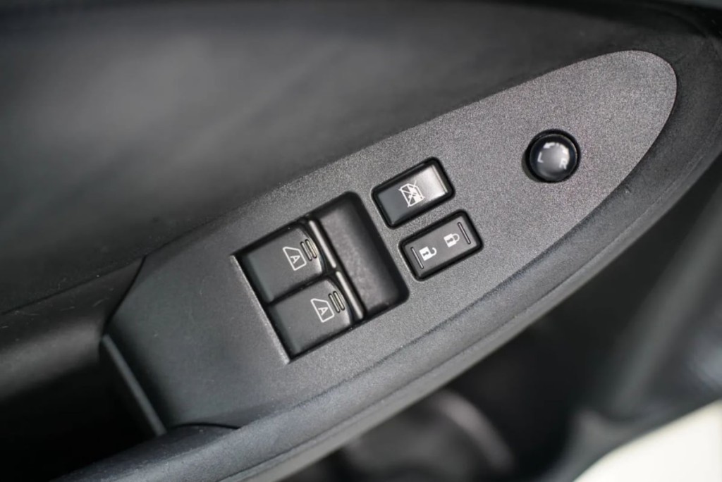 2014 Nissan 370Z Image 14