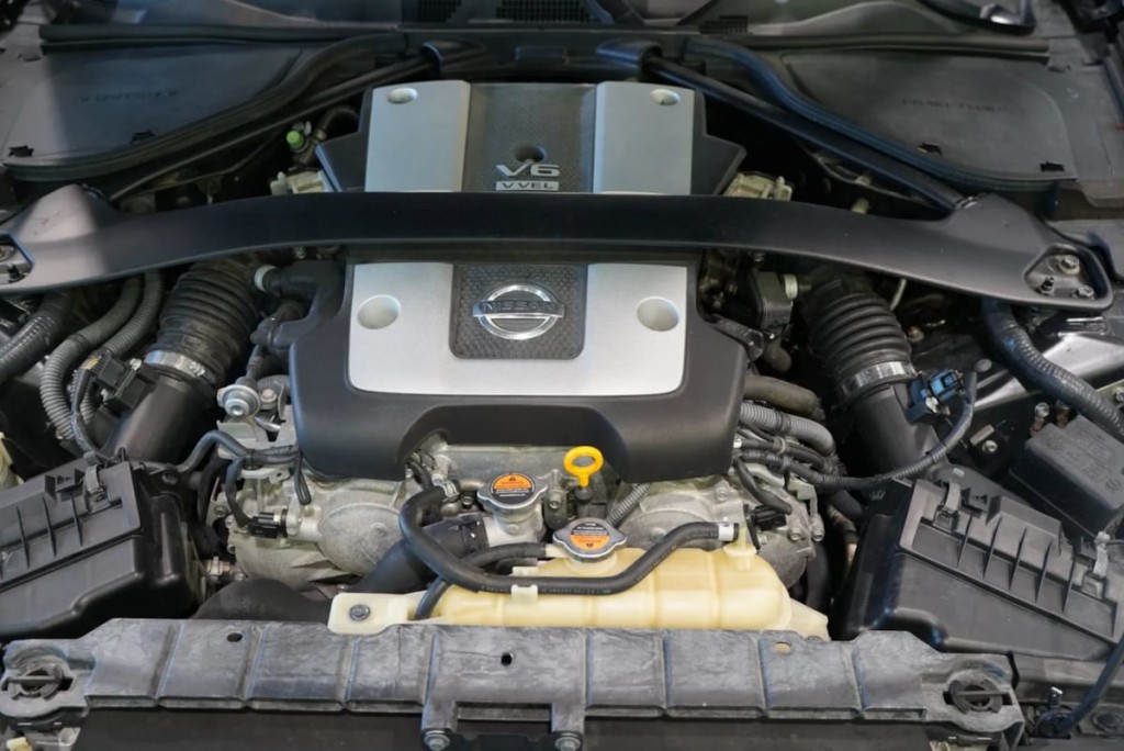 2014 Nissan 370Z Image 27