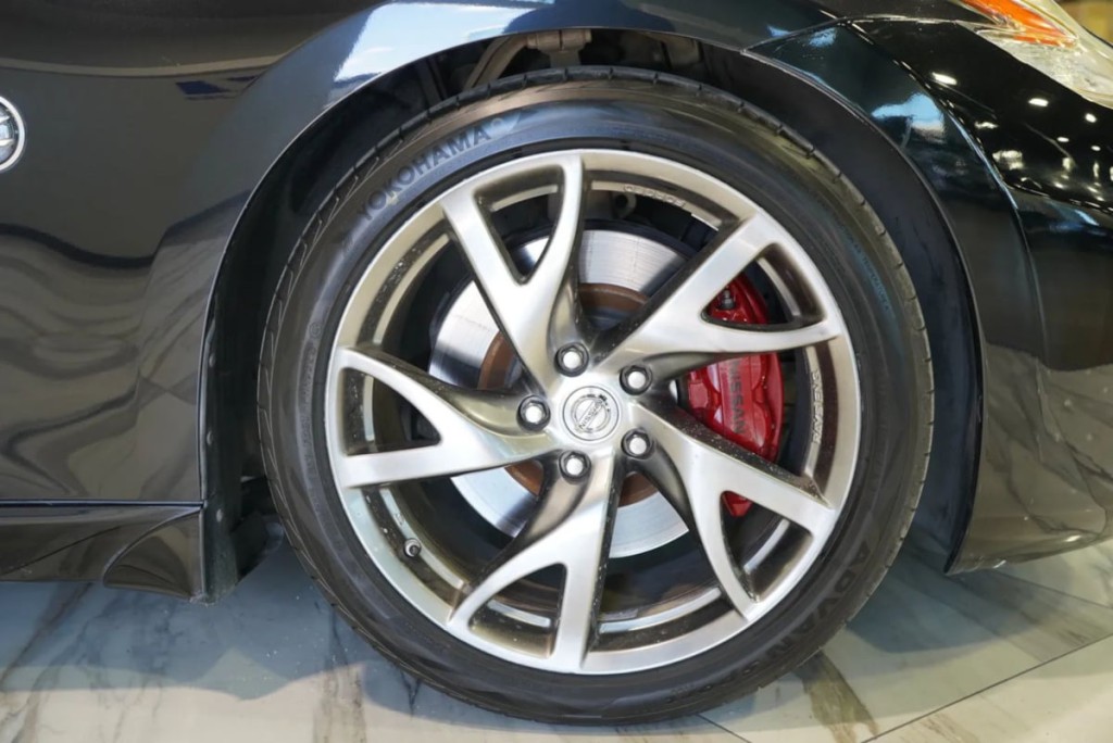2014 Nissan 370Z Image 29