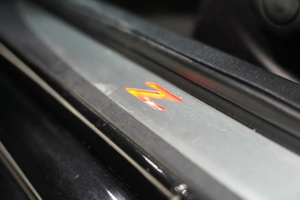 2014 Nissan 370Z Image 32