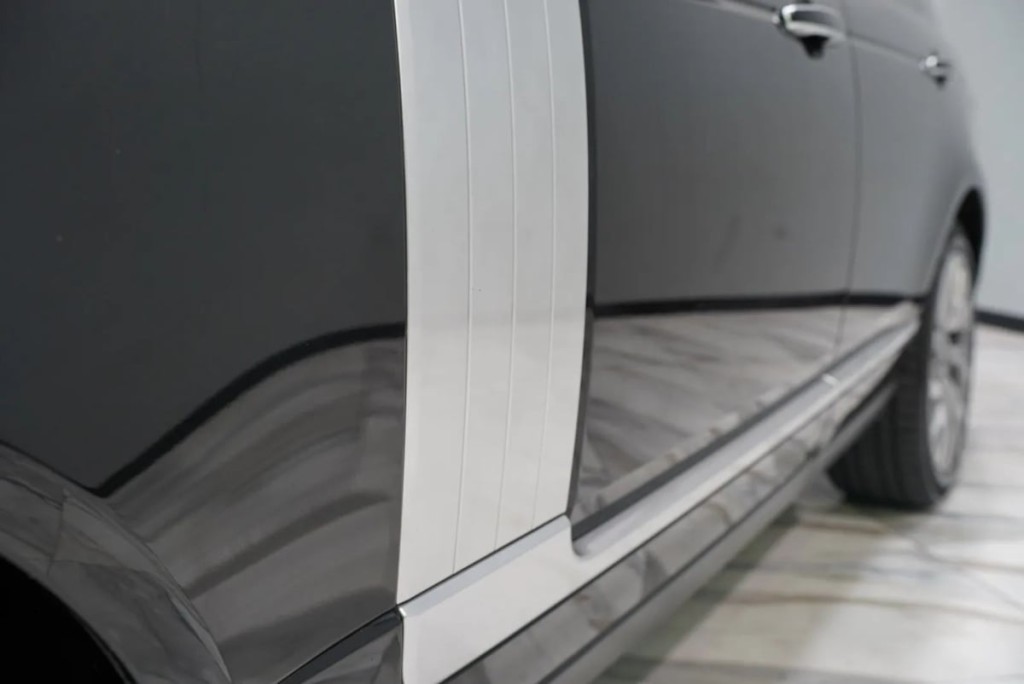 2021 Land Rover Range Rover Image 5