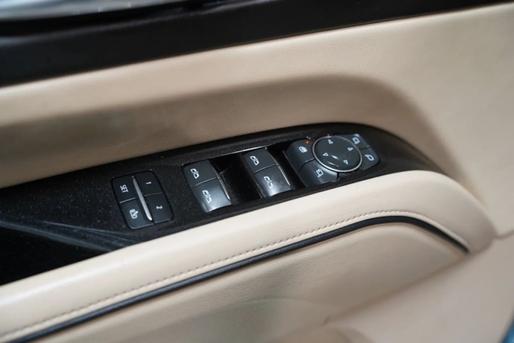 2021 Cadillac Escalade Image 16