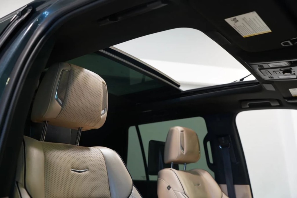 2021 Cadillac Escalade Image 18