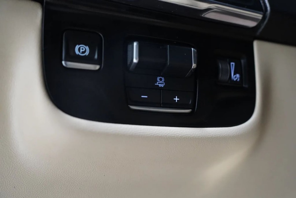 2021 Cadillac Escalade Image 19