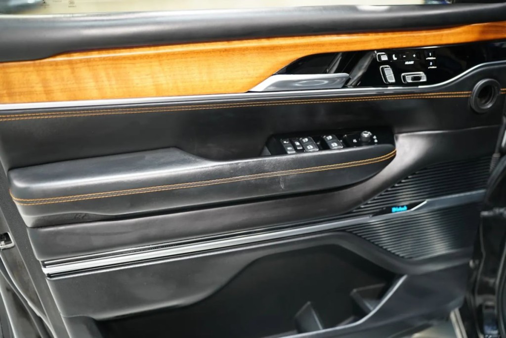 2022 Jeep Grand Cherokee Image 17
