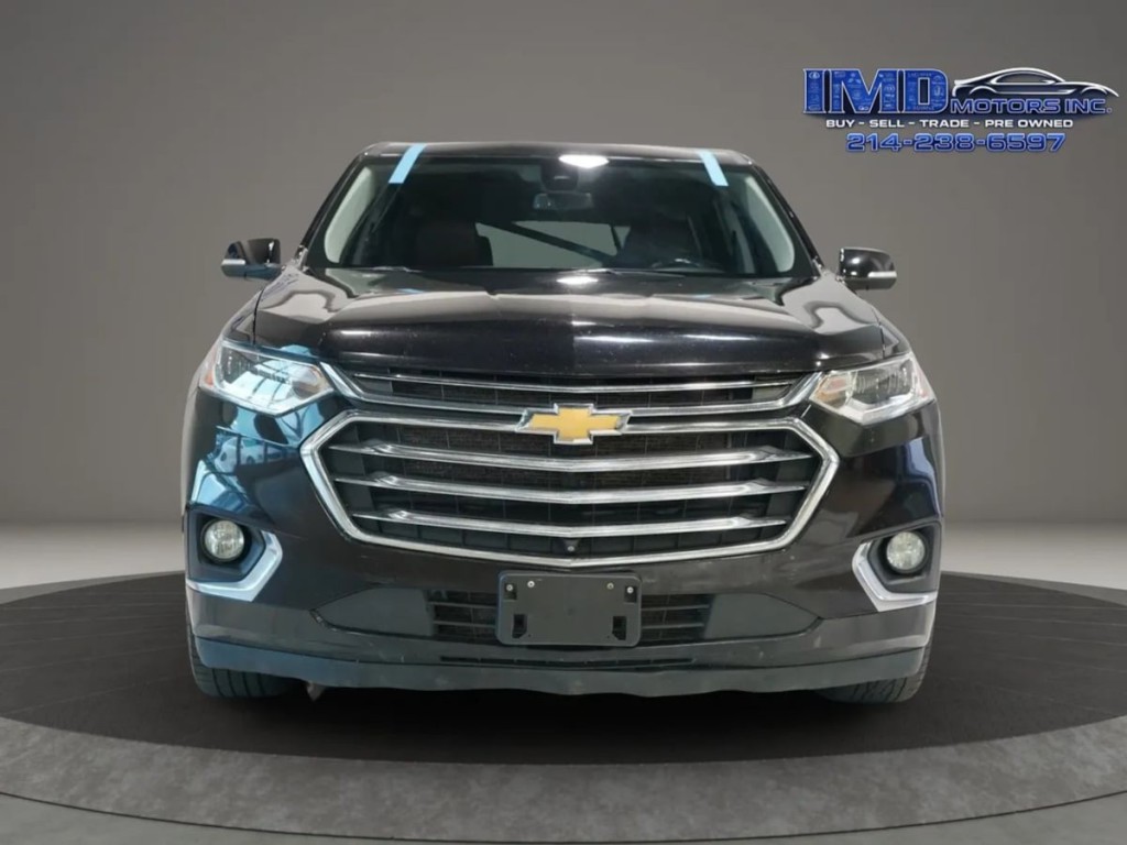 2021 Chevrolet Traverse Image 2