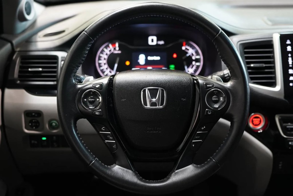 2017 Honda Pilot Image 19