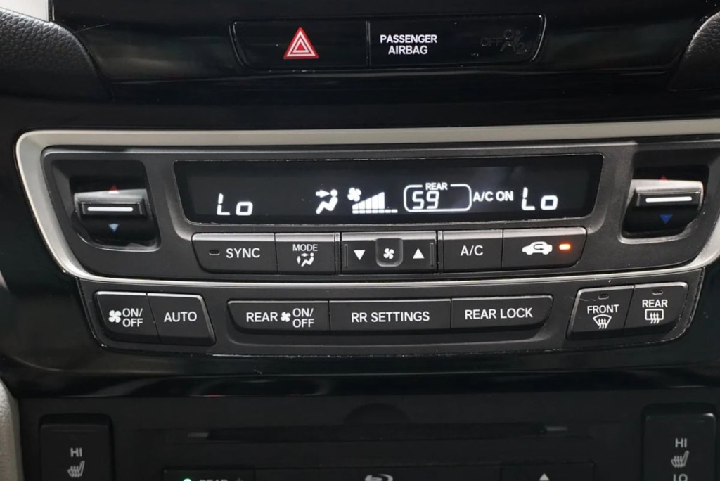 2017 Honda Pilot Image 24