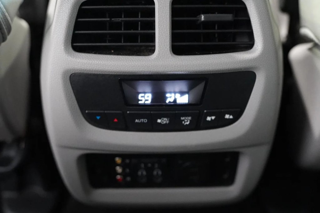 2017 Honda Pilot Image 32