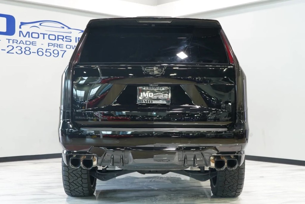 2023 Cadillac Escalade Image 14