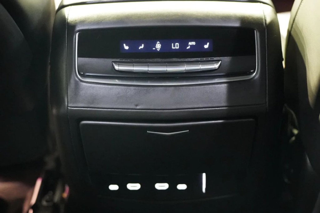 2023 Cadillac Escalade Image 32