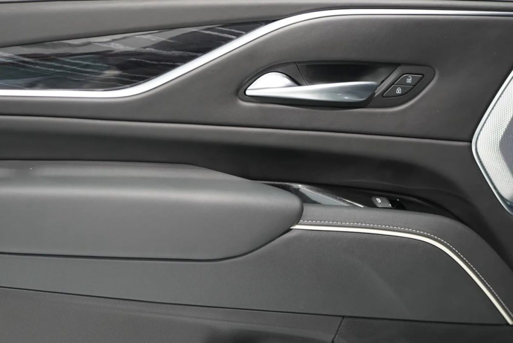 2023 Cadillac Escalade Image 37
