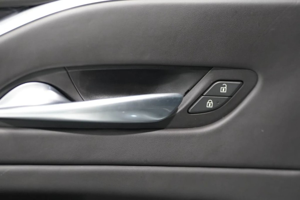 2023 Cadillac Escalade Image 38