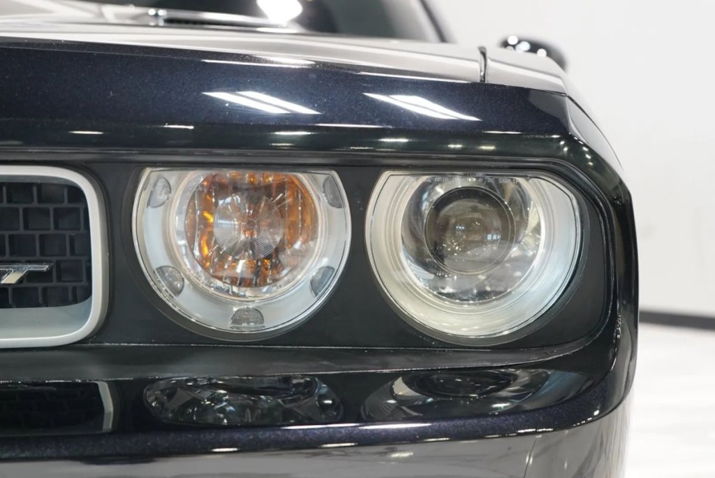 2013 Dodge Challenger Image 6