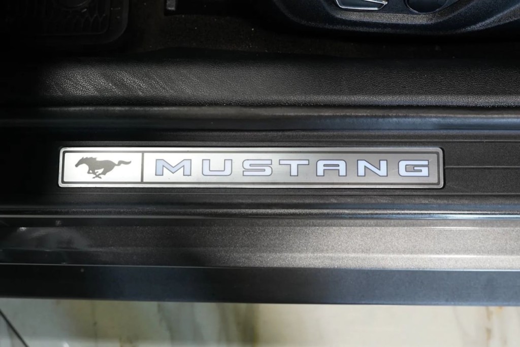 2015 Ford Mustang Image 20