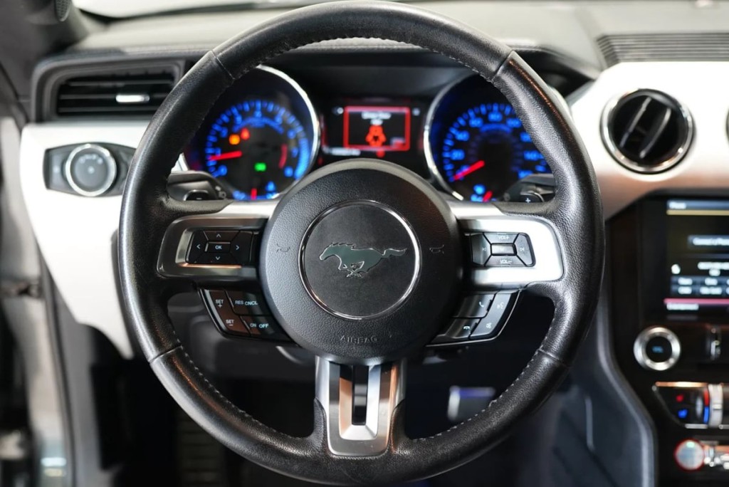 2015 Ford Mustang Image 24