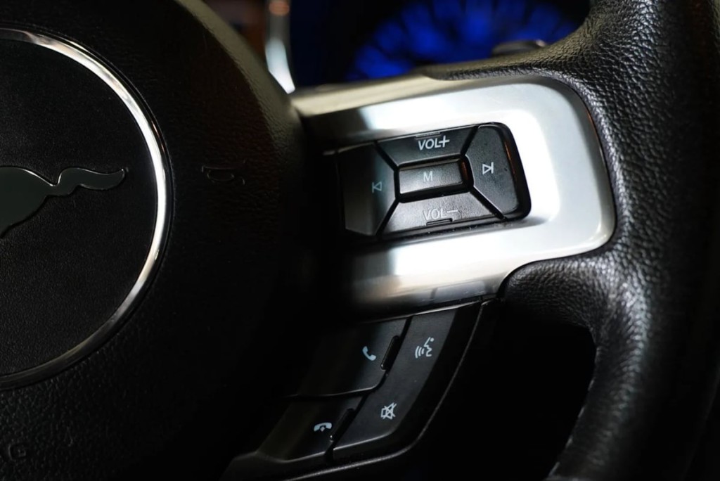 2015 Ford Mustang Image 26