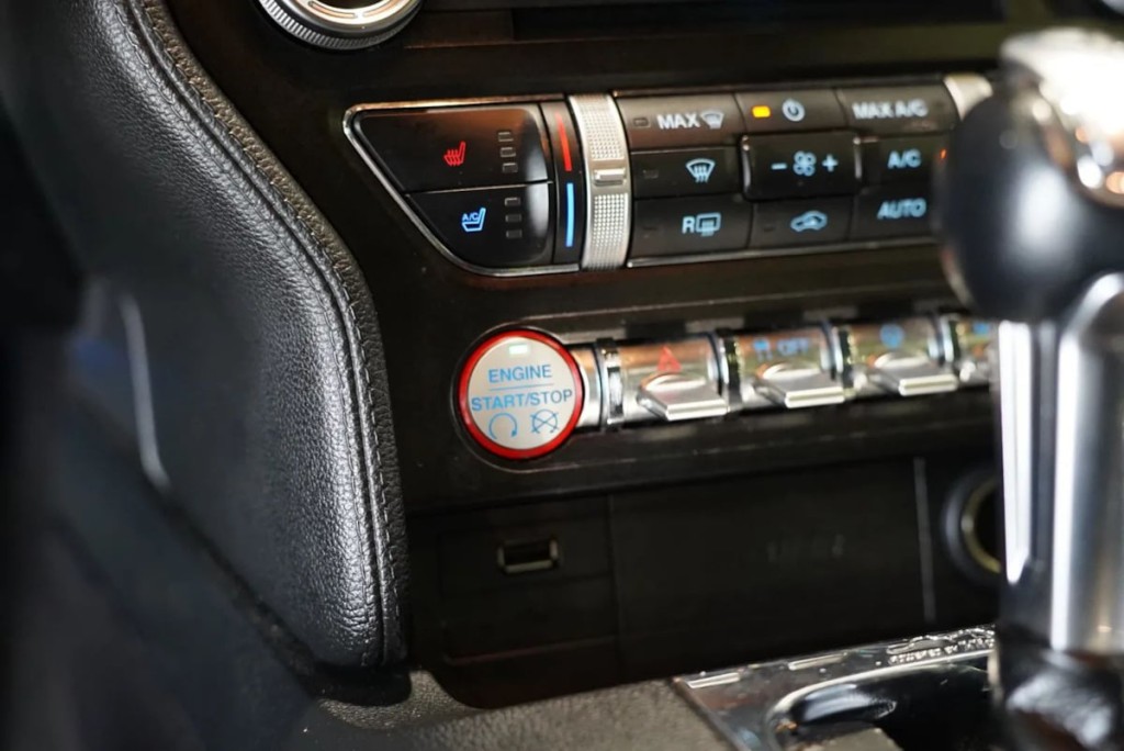 2015 Ford Mustang Image 29