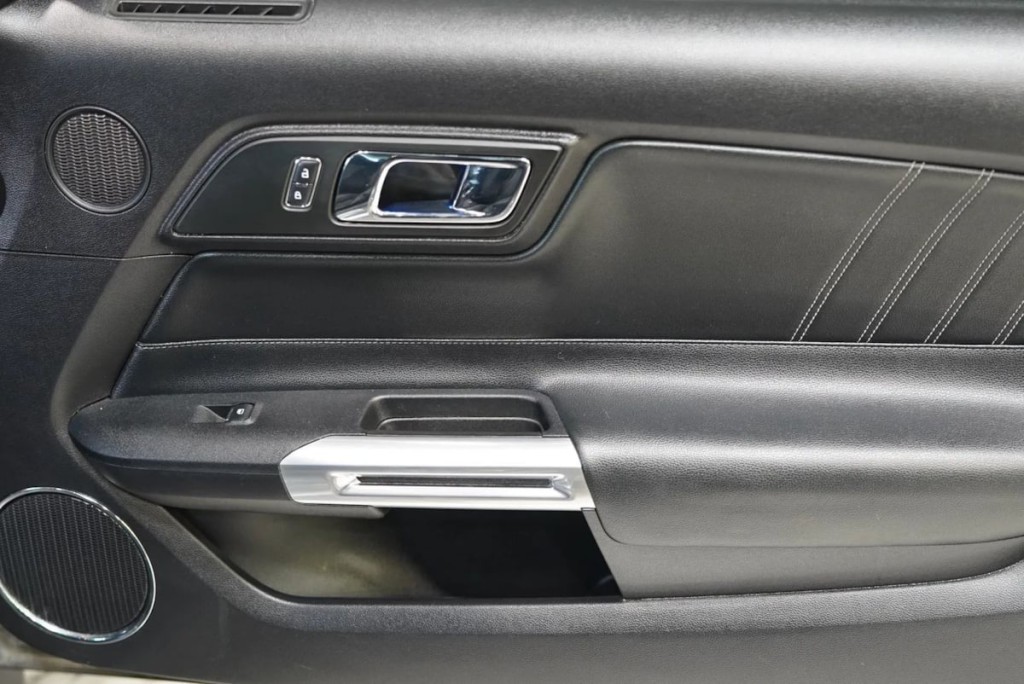 2015 Ford Mustang Image 35