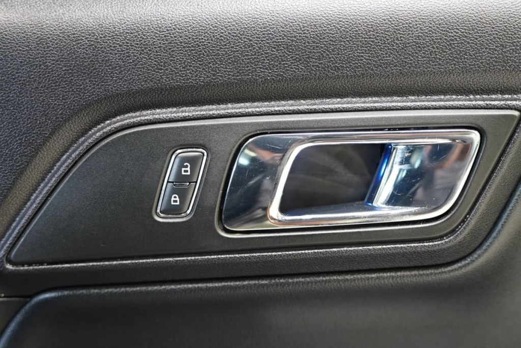 2015 Ford Mustang Image 36