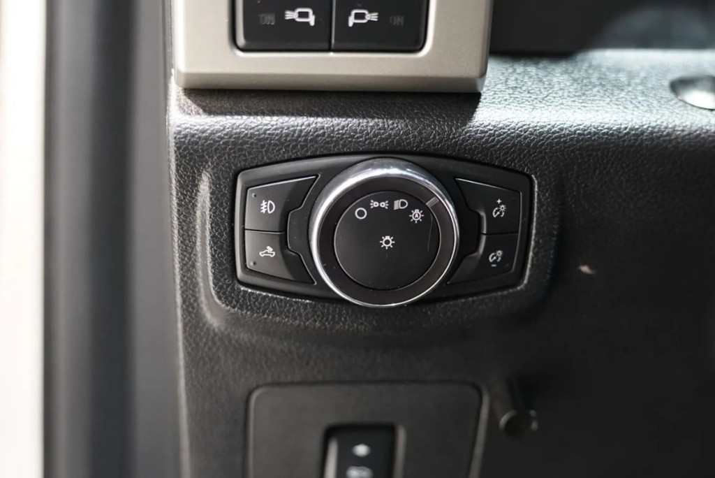 2017 Ford F-150 Image 29