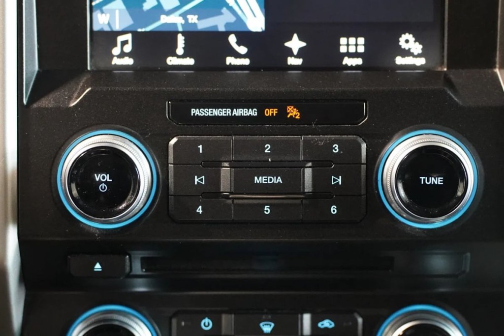 2017 Ford F-150 Image 36