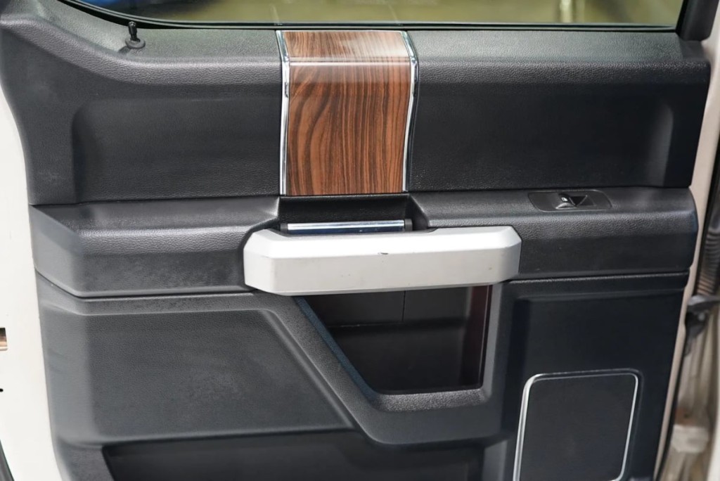 2017 Ford F-150 Image 47