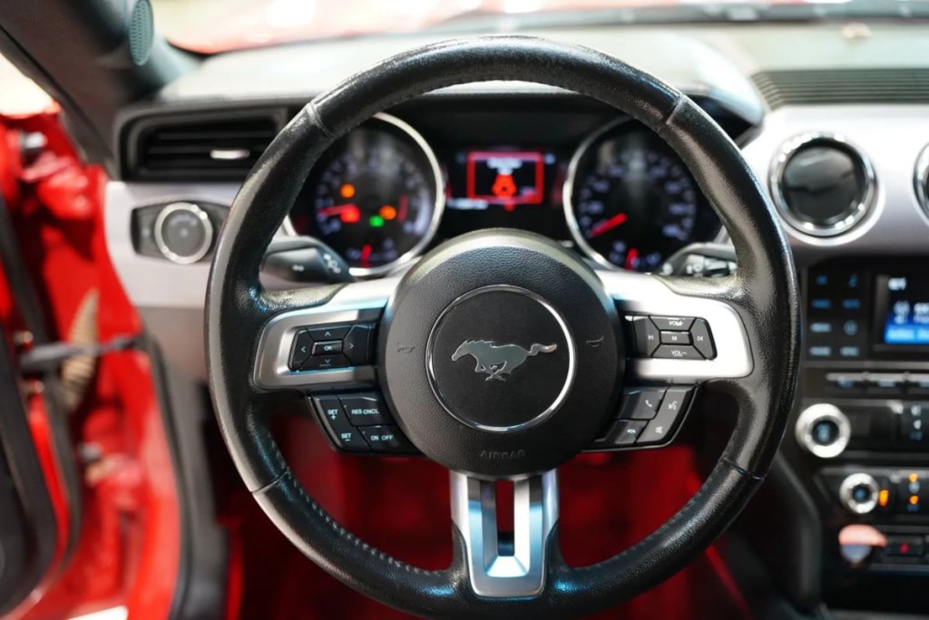 2015 Ford Mustang Image 16
