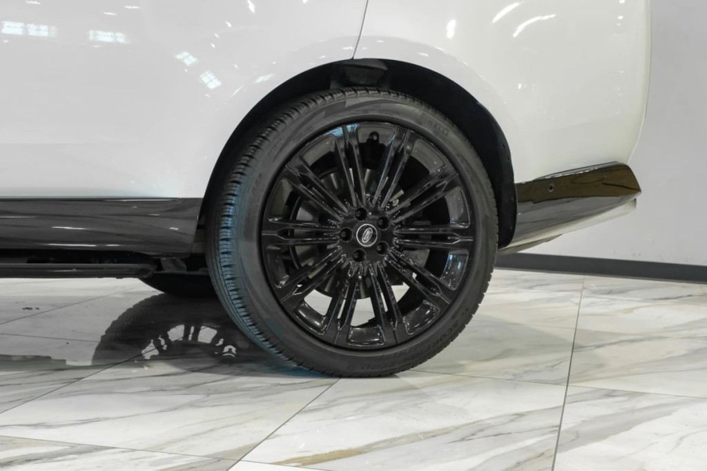 2024 Land Rover Range Rover Image 136