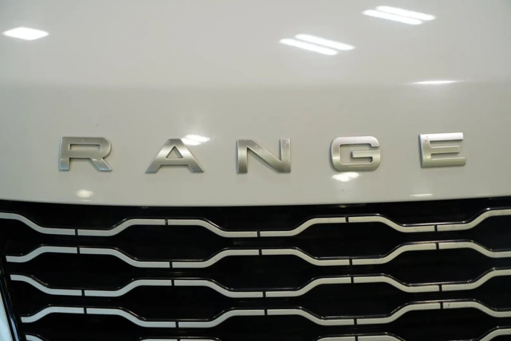 2021 Land Rover Range Rover Image 4