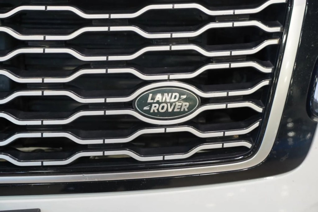 2021 Land Rover Range Rover Image 6
