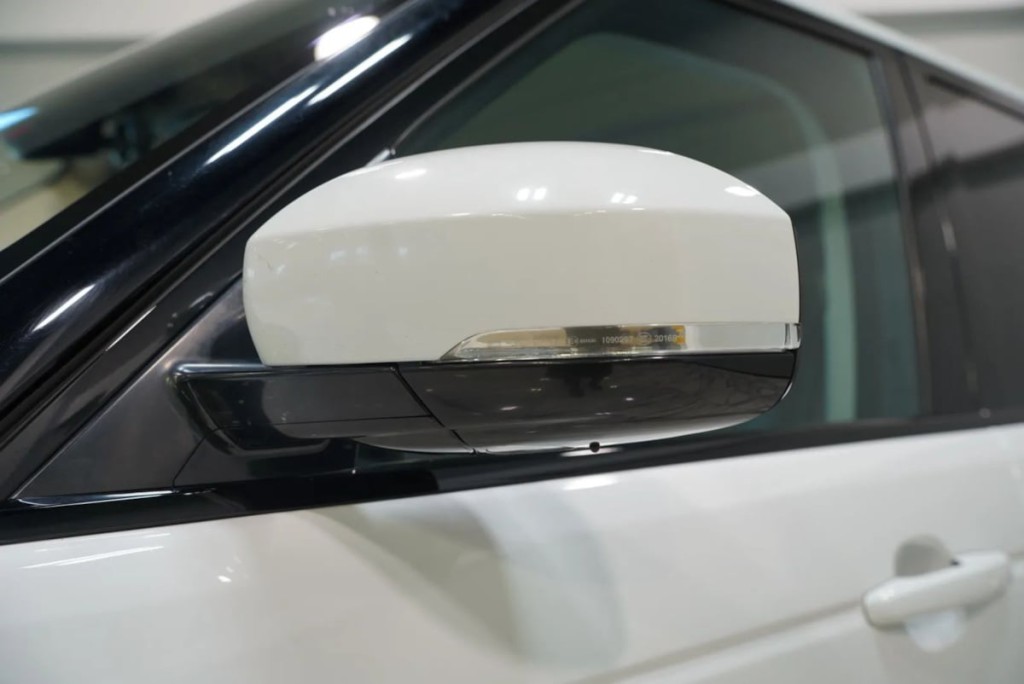 2021 Land Rover Range Rover Image 8