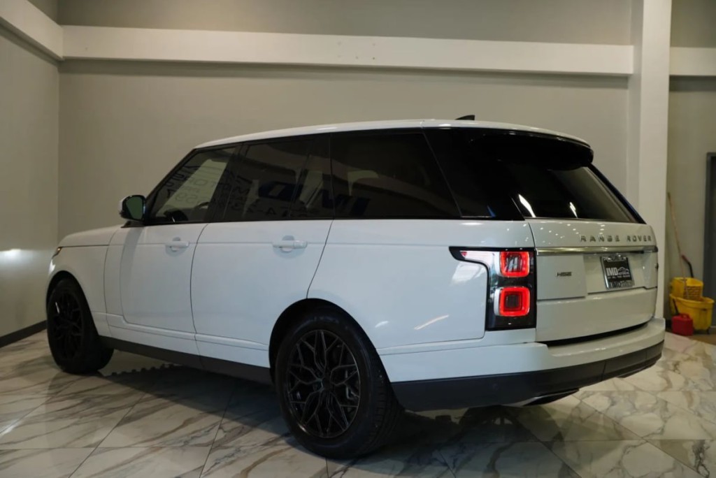 2021 Land Rover Range Rover Image 12