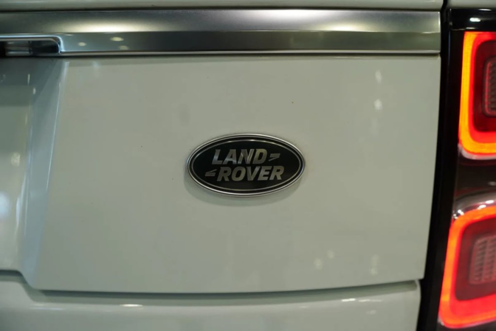 2021 Land Rover Range Rover Image 15