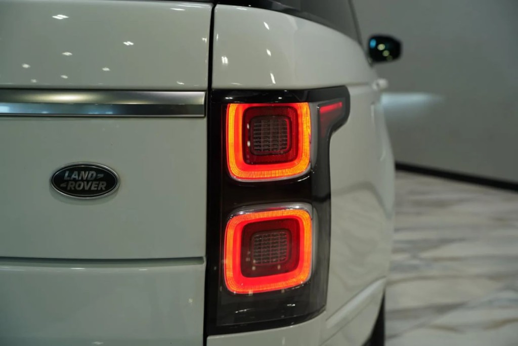 2021 Land Rover Range Rover Image 16