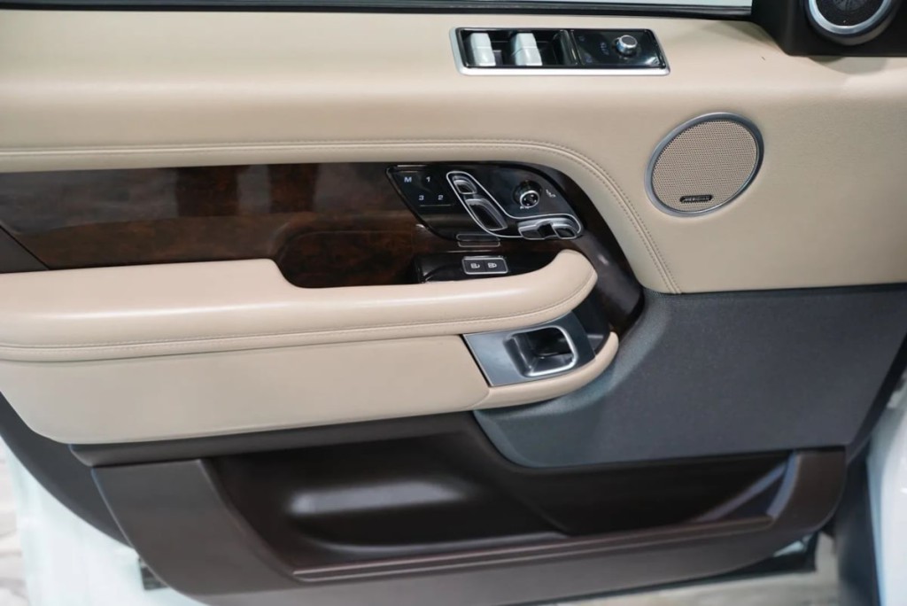 2021 Land Rover Range Rover Image 26