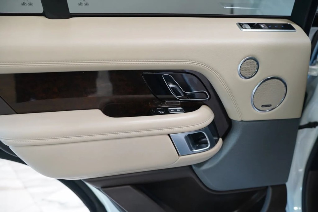2021 Land Rover Range Rover Image 45