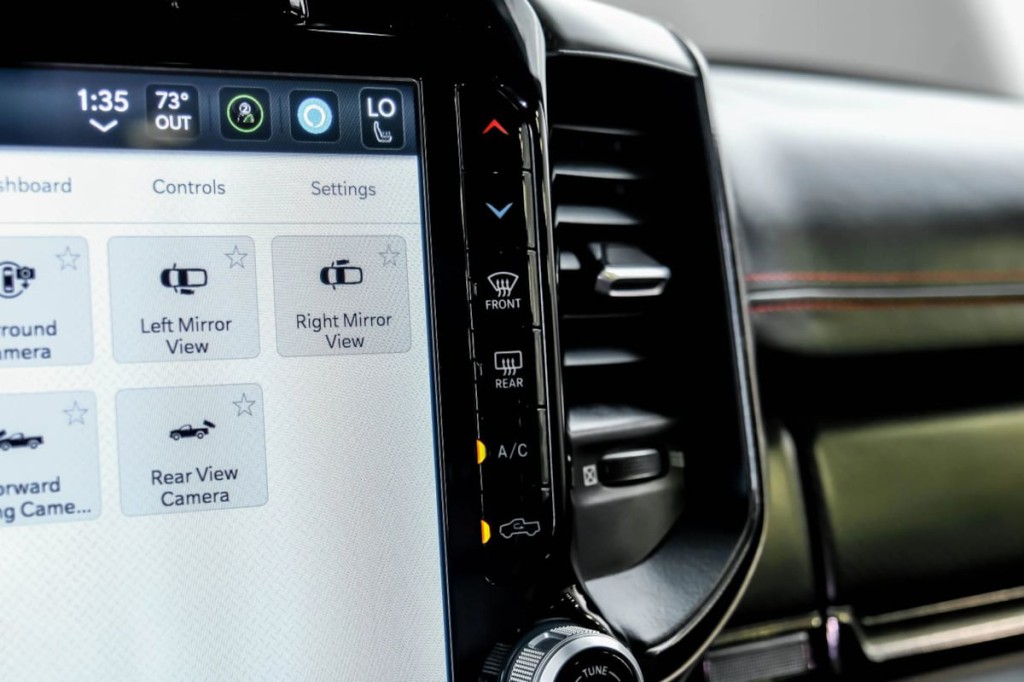 2022 RAM 1500 Image 38