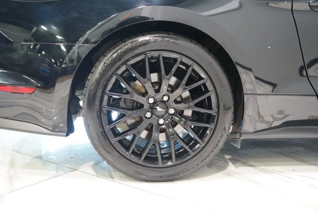 2018 Ford Mustang Image 21