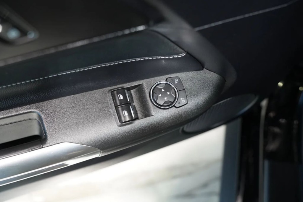 2018 Ford Mustang Image 24