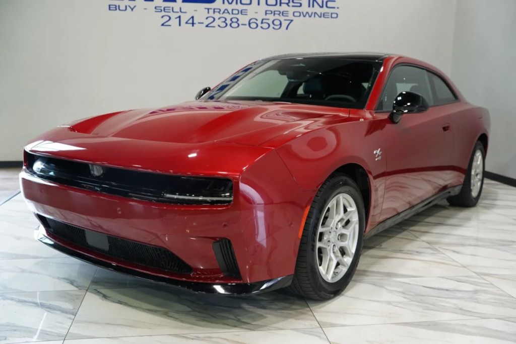 2025 Dodge Charger Image 1
