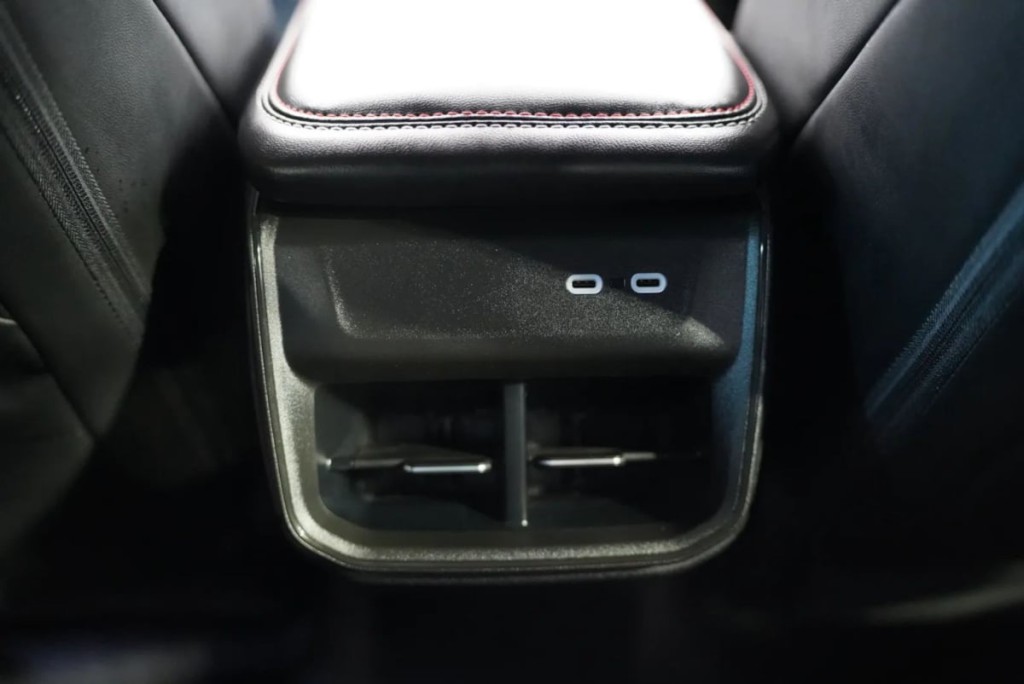 2025 Dodge Charger Image 40
