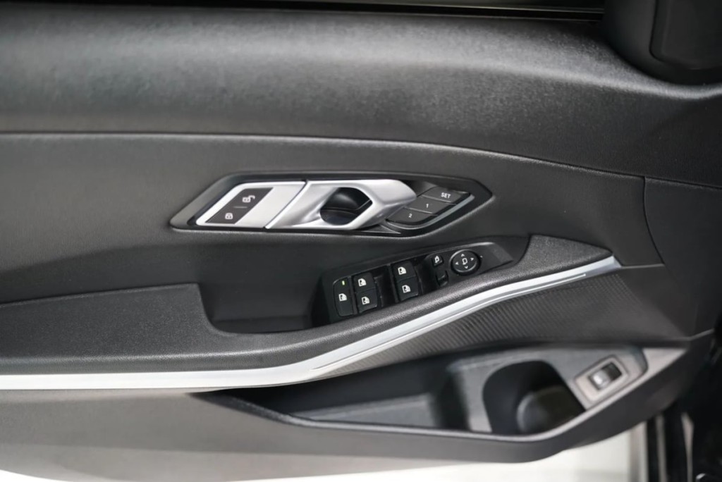 2019 BMW 3 Series Image 18