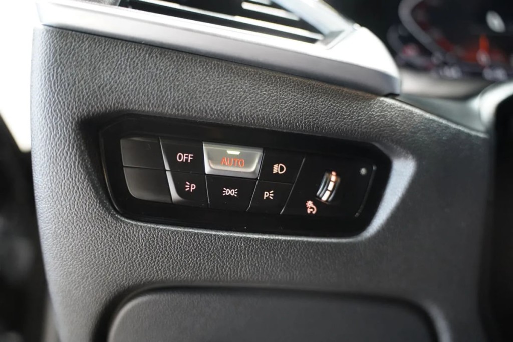 2019 BMW 3 Series Image 23