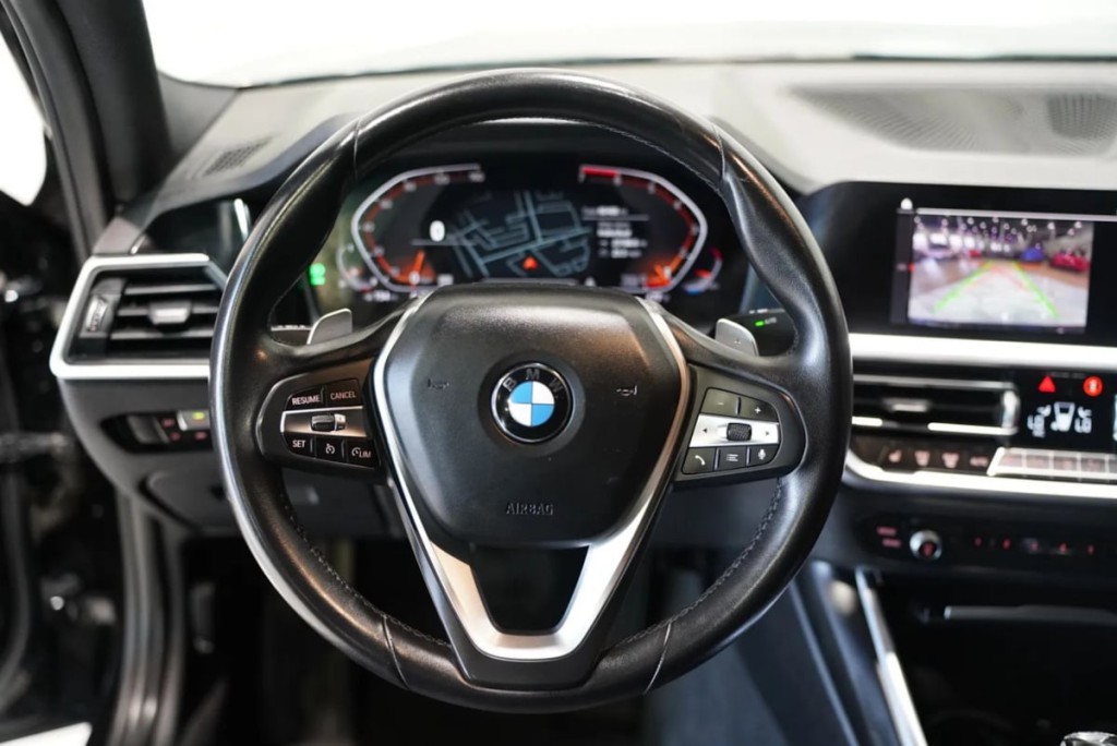 2019 BMW 3 Series Image 32