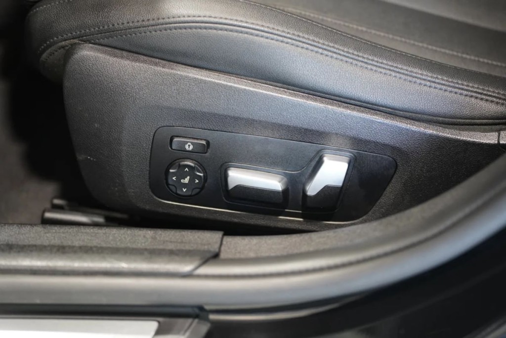2019 BMW 3 Series Image 35