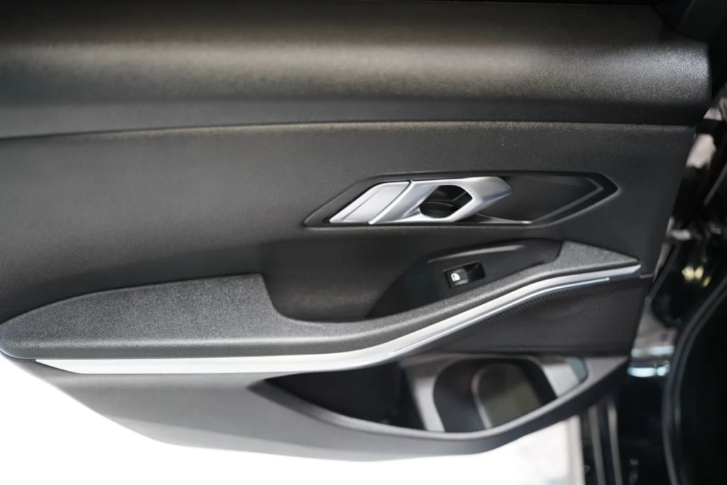 2019 BMW 3 Series Image 37